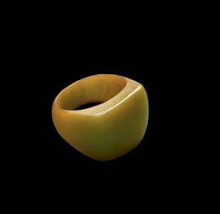 Bague Chevalière Bakélite verte vers 1925 unisexe Art Deco ancien vintage