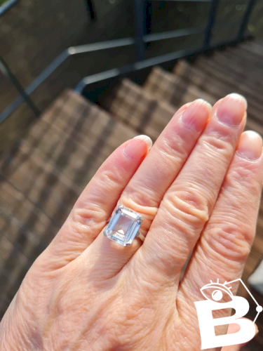 Bague en argent ancienne avec un topaze - poinçon crabe