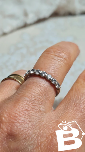 Bague en argent avec strass