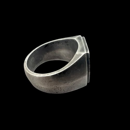 Bague en argent Chevaliere art déco 1925 poinçon sanglier Poinçon De Maitre L A