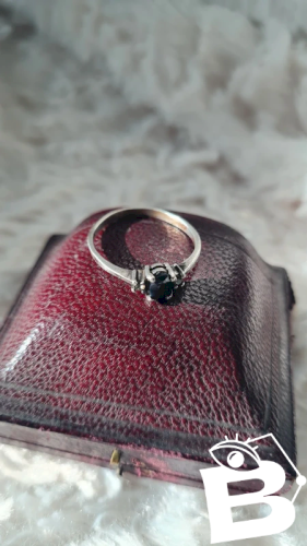Bague en argent  et saphir vintage