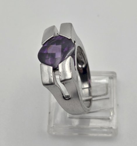 Bague en argent massif, pierre mauve