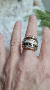 Gold-plated ring and zirconium