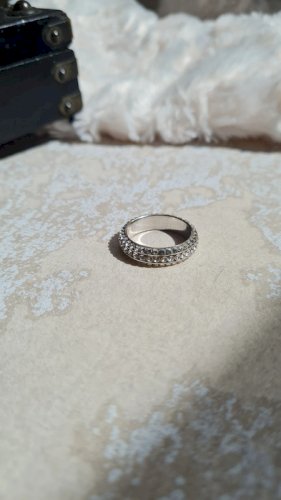 Bague fantaisie avec strass