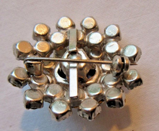 Bague femme, pierre bleue en dôme entourée de strass façon diamants