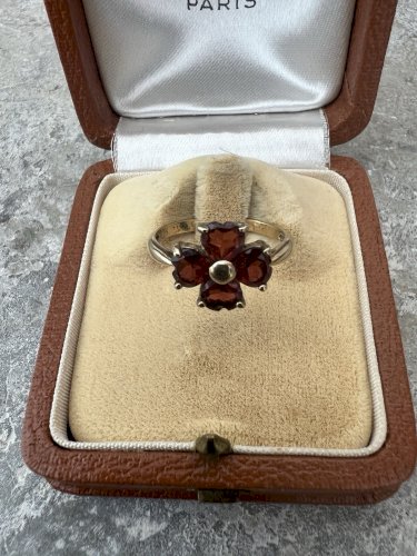 Bague Fleur /Trèfle 4 feuilles Grenats taille Coeur Argent 925 vermeil Taille 54