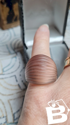 Bague Lalique vendue dans ça boite état neuf