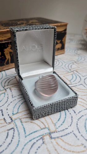 Bague Lalique vendue dans ça boite état neuf