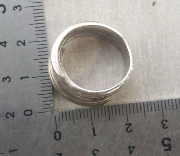 Bague multi anneaux, décor zircon, en argent massif ^