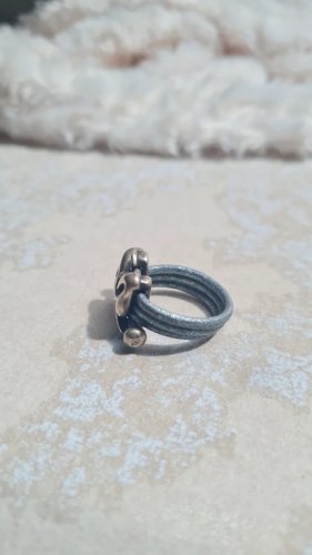 Bague Nœud et lanière en cuir