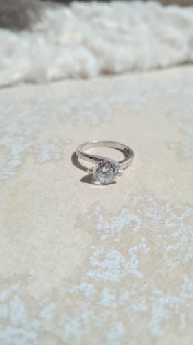 Bague solitaire en argent