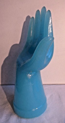 Baguier Art Déco, Présentoir à bijoux: Main en opaline bleue