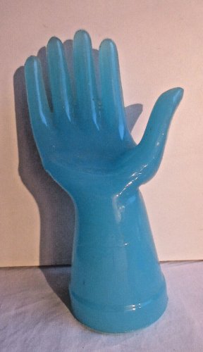 Baguier Art Déco, Présentoir à bijoux: Main en opaline bleue