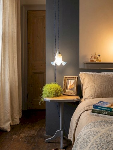 Baladeuse tulipe en verre liseret bleu