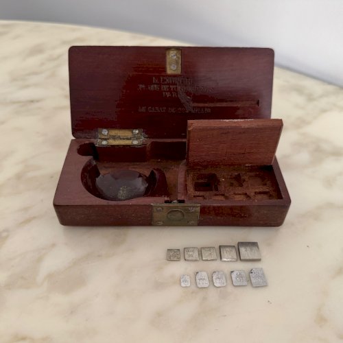 Balance de précision trébuchet en acajou XIXe par L. Exupère Paris M3768