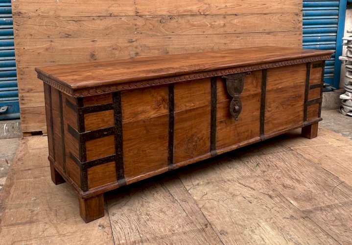 banc - coffre en teck birman avec  ferrures dorigine