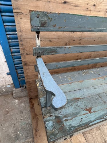 Banc en métal et lattes teck