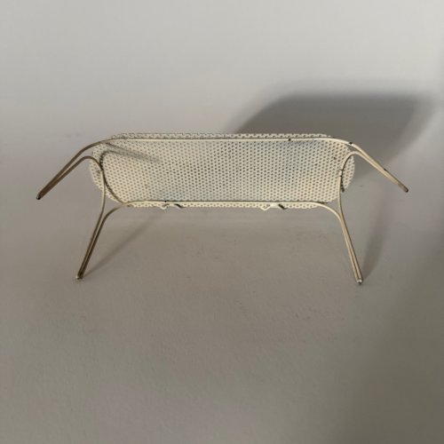 Banc miniature Poupées Peynet en fer forgé perforé 1960 L9324