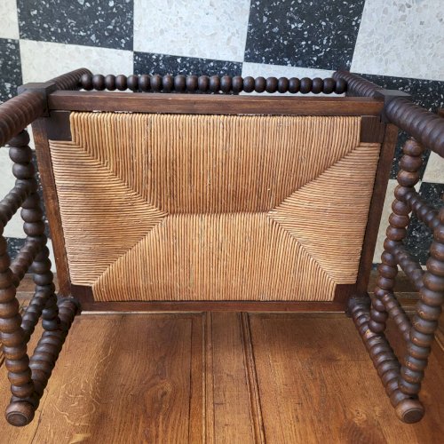 Banc paillé en bois tourné