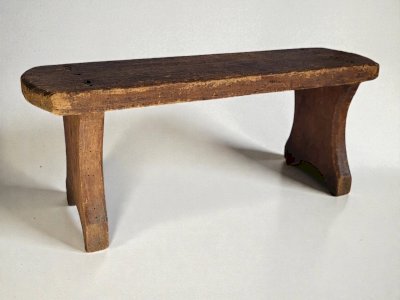 Wooden bench / footrest