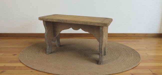 Banc / repose pieds / tabouret