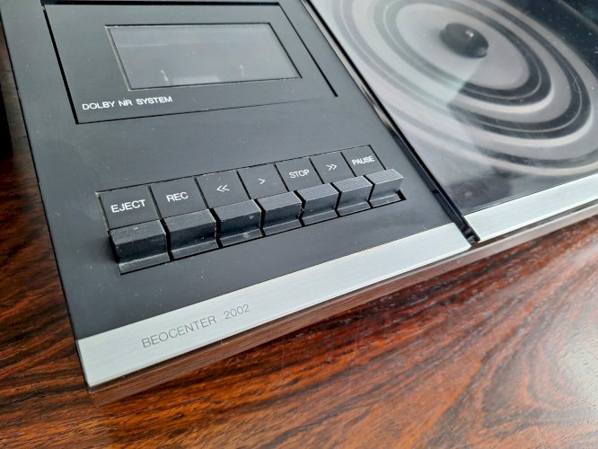 Bang & Olufsen Platine radio cassettes vinyle et 2 enceintes Pioneer CS-161