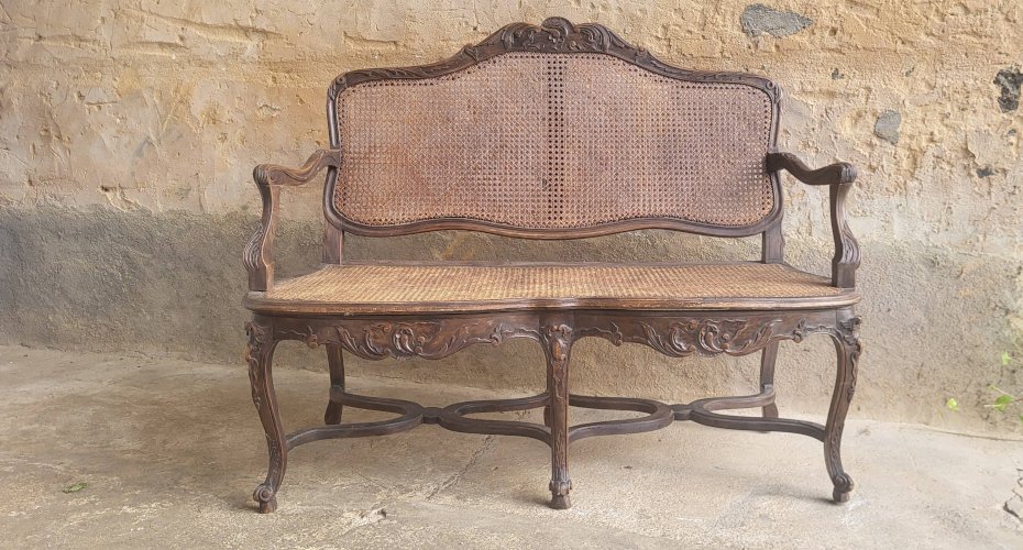 Banquette cannée en rotin Louis XV, époque XIXème