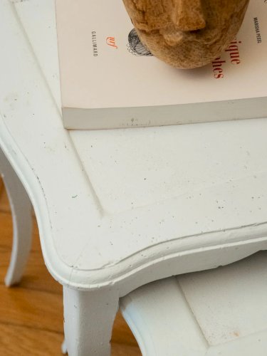 Barbara, les 2 tables gigognes blanches en bois N°111