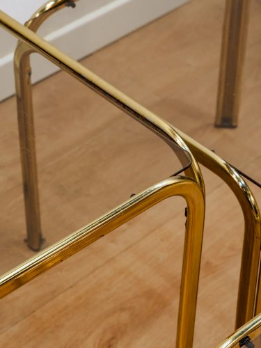 Barbara, les tables gigognes dorées en verre N°137