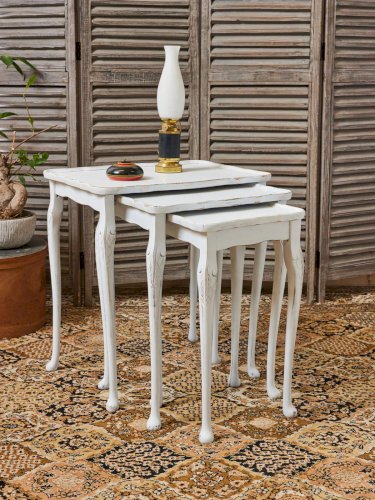 Barbara, les tables gigognes en bois N°134