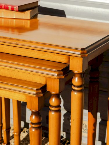 Barbara, les tables gigognes en bois N°95