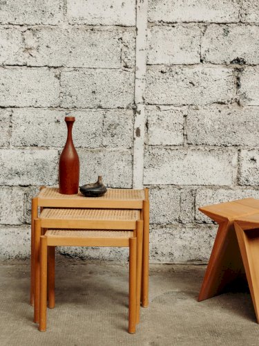 Barbara, les tables gigognes en cannage N°41