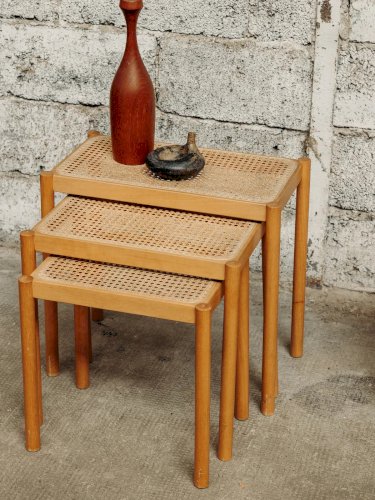 Barbara, les tables gigognes en cannage N°41