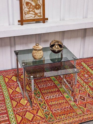 Barbara, les tables gigognes en chrome et verre N°119