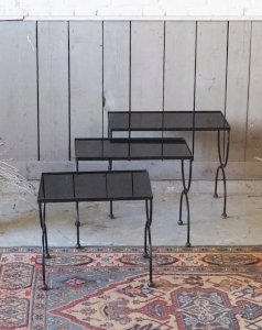 Barbara, the nesting tables in brass and glass No. 133