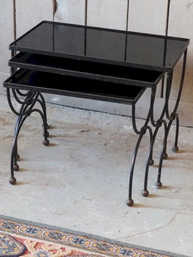 Barbara, les tables gigognes en laiton et verre N°133