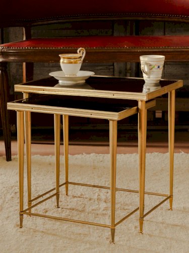 Barbara, les tables gigognes en métal N°87