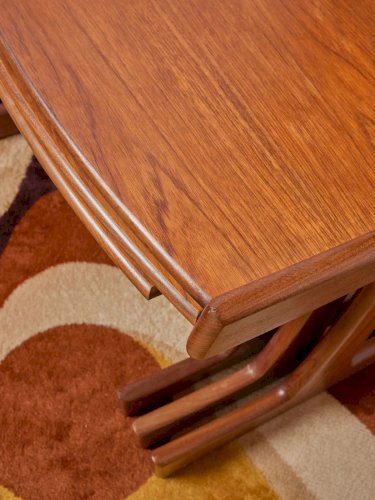 Barbara, les tables gigognes scandinaves en bois N°128