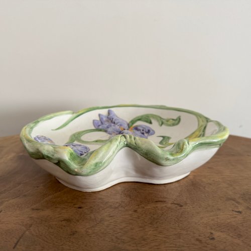 Barbotine coupe aux iris Capodimonte XXe M3554