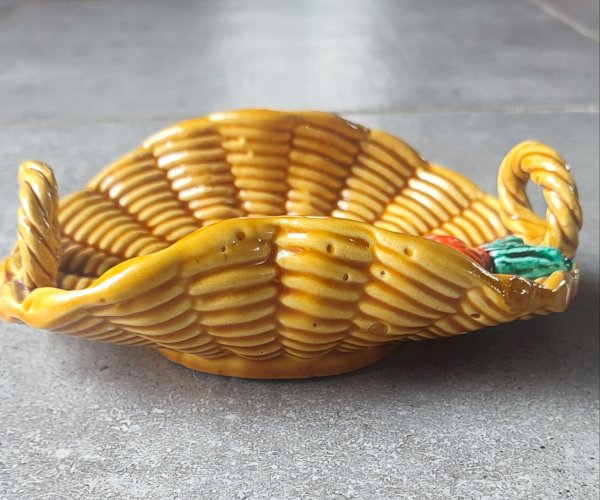 Barbotine "Panier carottes"Vallauris