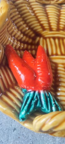 Barbotine "Panier carottes"Vallauris