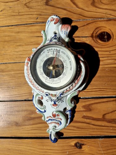 Baromètre en faience de Rouen peinte à la main
