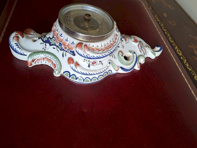 Baromètre en faience de Rouen peinte à la main
