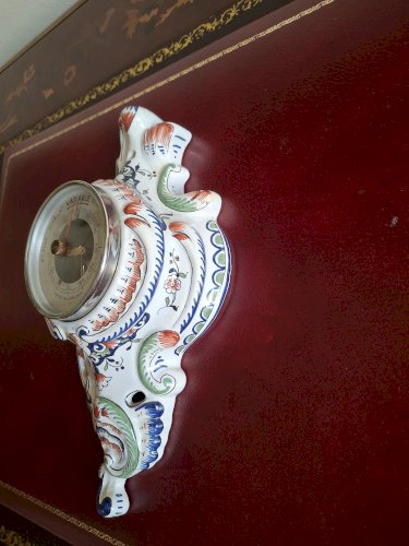 Baromètre en faience de Rouen peinte à la main