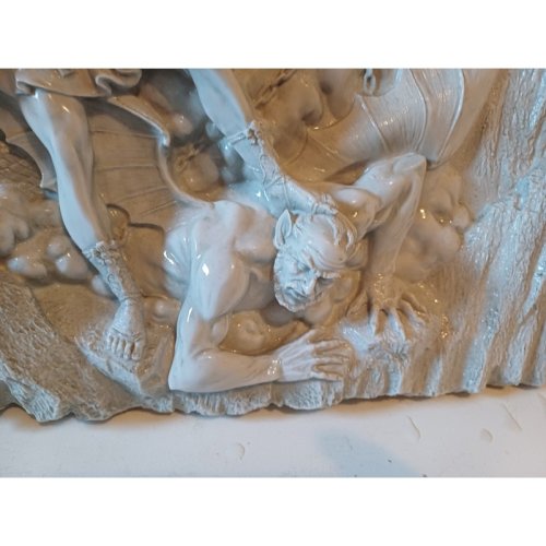 Bas Relief en résine  St Michel 