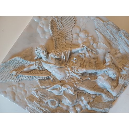 Bas Relief en résine  St Michel 