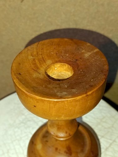 beau bougeoir en bois tourne brutaliste en bon etat