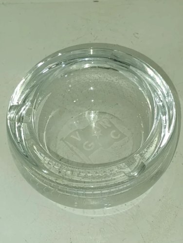 beau cendrier incrustation bulle signé VNGC  ou VGNC en bon etat