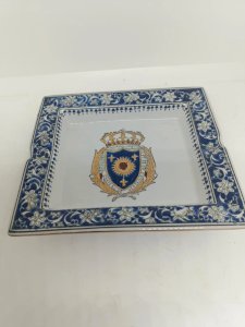 beau cendrier vide poche en porcelaine chinoise decor blason chateau versailles en bon etat