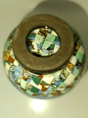 beau petit vase  vallauris signé Gerbino en bon etat